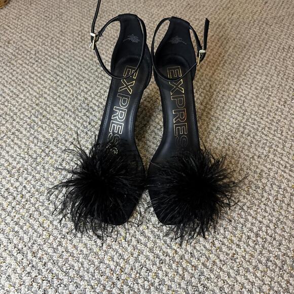 INSANE Stunning express black fluffy puff feather toed heels - Picture 2 of 6